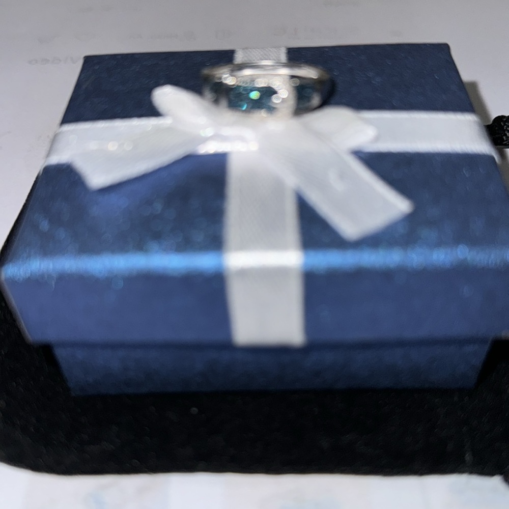 BLUE DIAMOND BUCKLE RING, SIZE 8